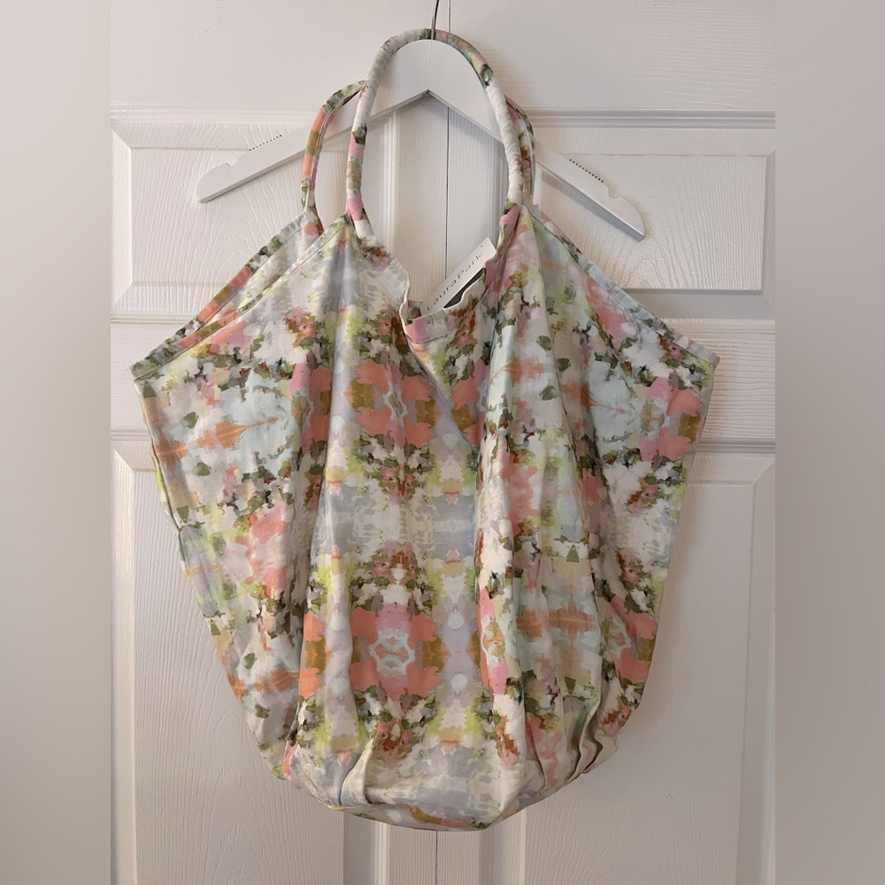 Laura Park tote bag